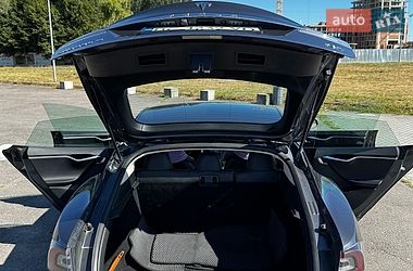 Лифтбек Tesla Model S 2016 в Львове фото 16 Лифтбек Tesla Model S 2016 в Львове