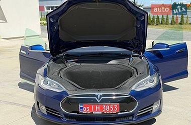 Лифтбек Tesla Model S 2015 в Луцке