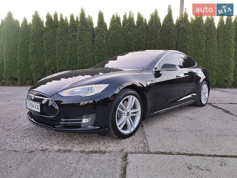 Лифтбек Tesla Model S 2013 в Шептицькому