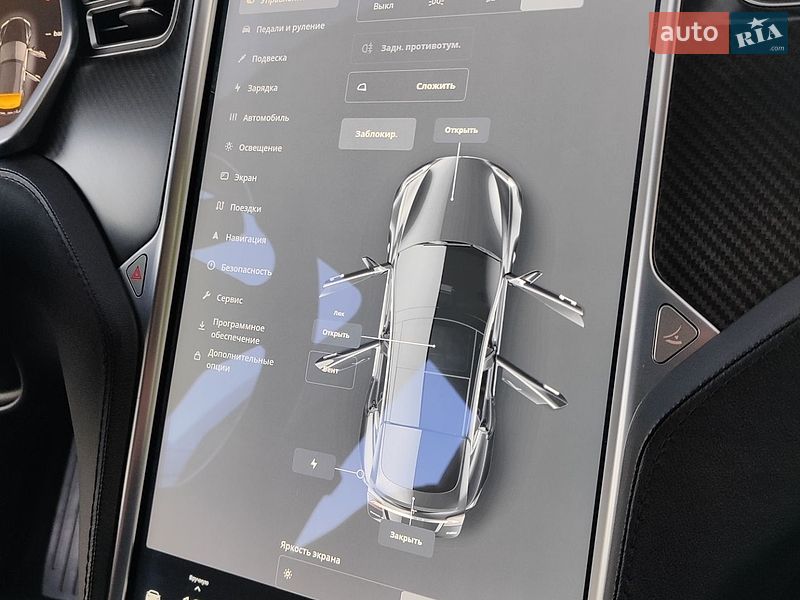 Лифтбек Tesla Model S 2013 в Шептицькому