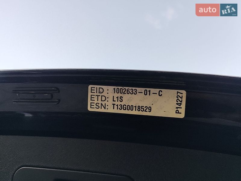 Лифтбек Tesla Model S 2013 в Шептицькому