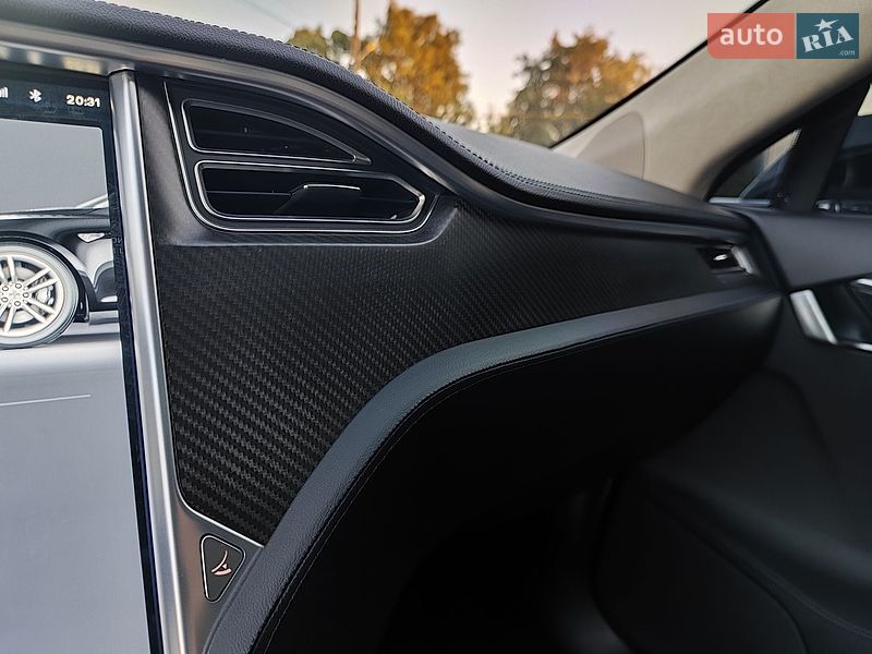 Лифтбек Tesla Model S 2013 в Шептицькому