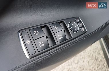 Лифтбек Tesla Model S 2013 в Шептицькому