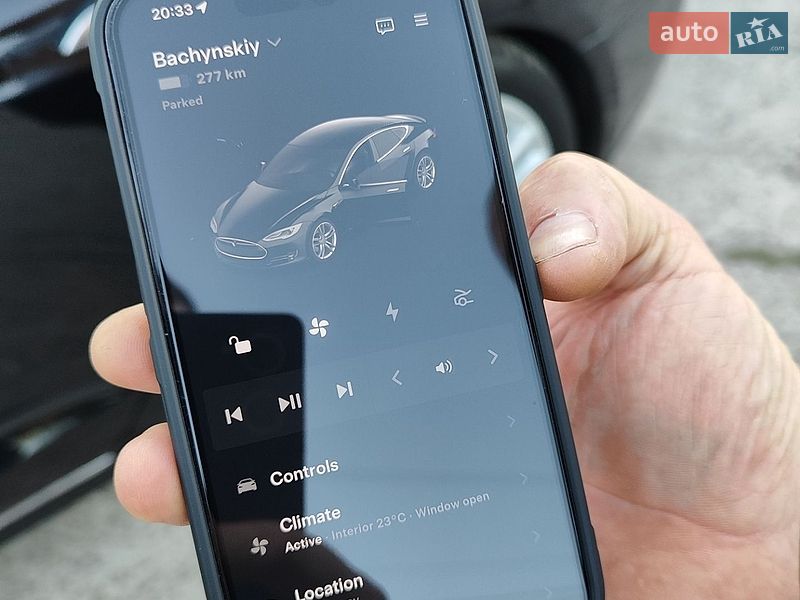 Лифтбек Tesla Model S 2013 в Шептицькому