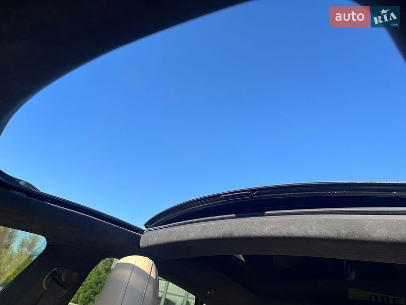 Ліфтбек Tesla Model S 2015 в Києві