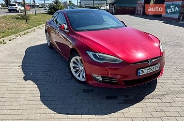 Tesla Model S  2018