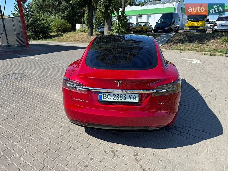 Ліфтбек Tesla Model S 2018 в Львові
