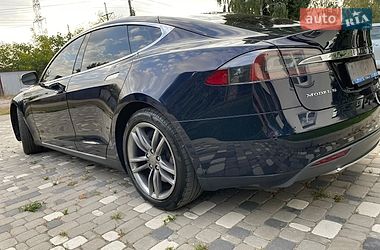 Tesla Model S  2014