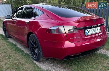 Ліфтбек Tesla Model S 2017 в Чернівцях