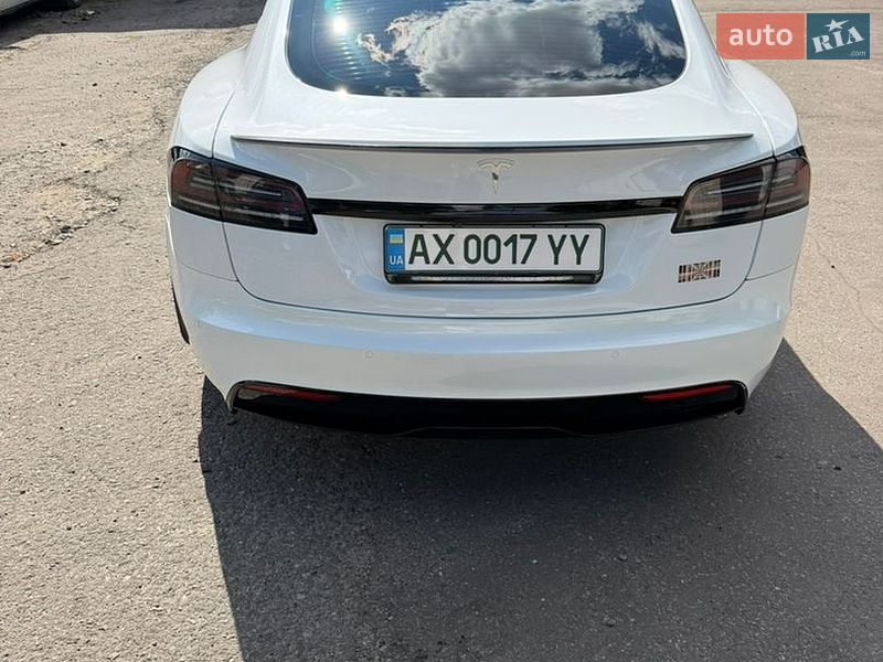 Ліфтбек Tesla Model S 2022 в Харкові