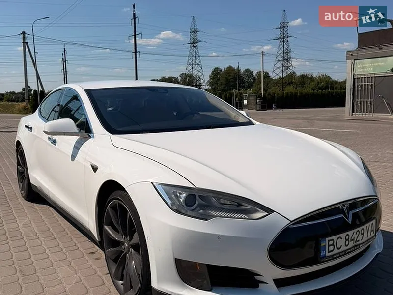 Tesla Model S
