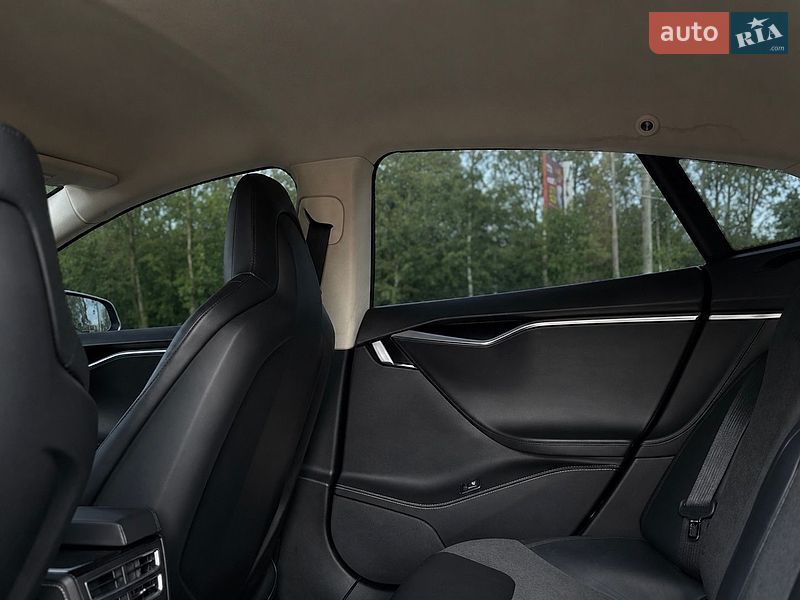 Ліфтбек Tesla Model S 2014 в Миколаєві