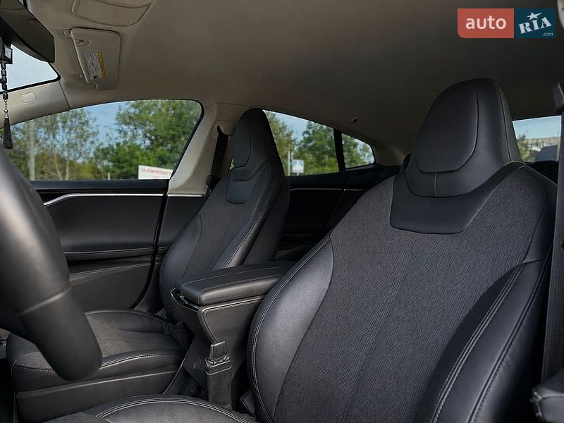 Ліфтбек Tesla Model S 2014 в Миколаєві