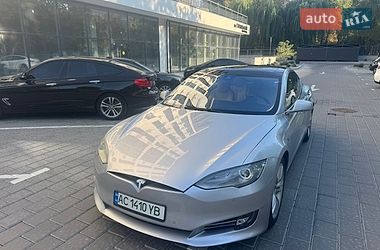 Tesla Model S 2015