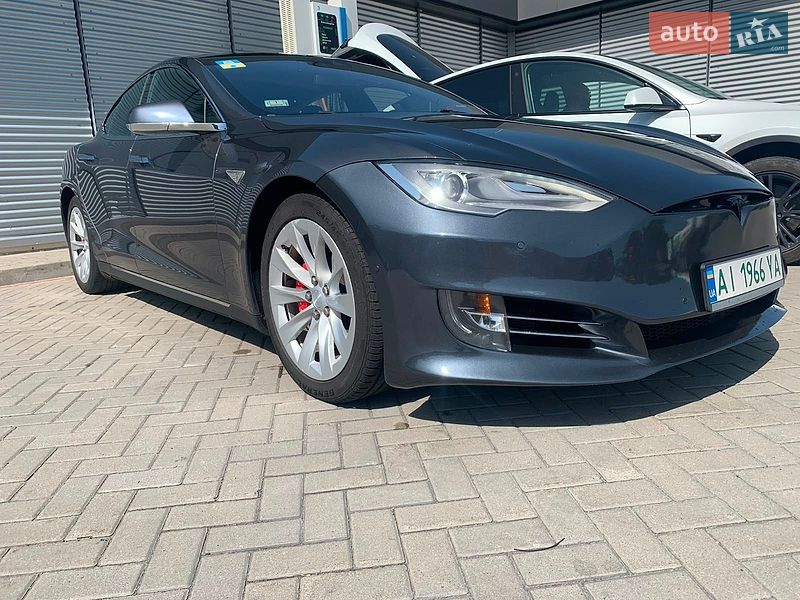 Лифтбек Tesla Model S 2015 в Харькове