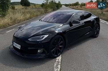 Tesla Model S  2020