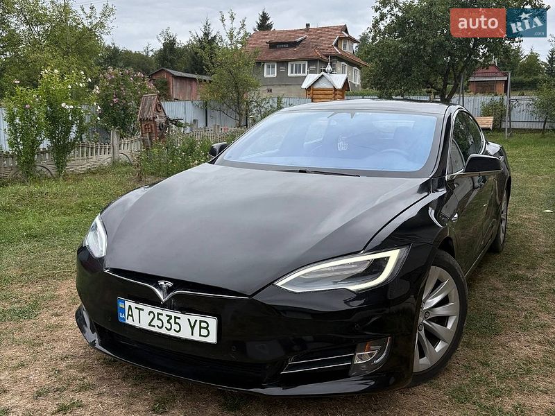 Tesla Model S 2018