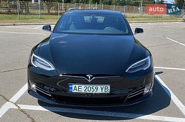Tesla Model S  2018