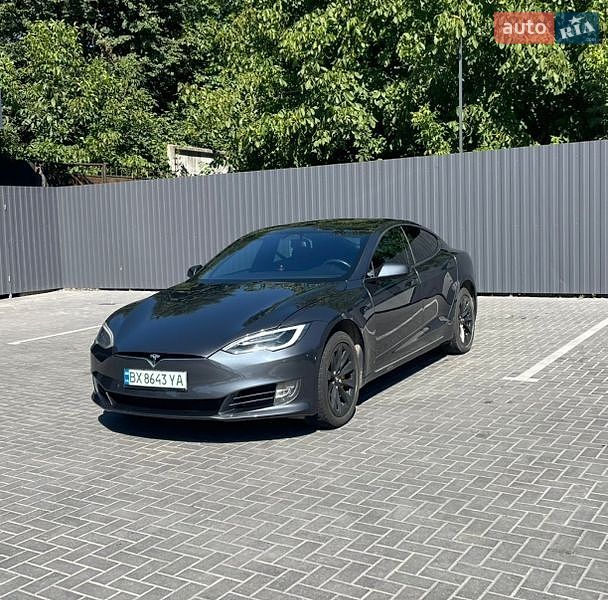 Tesla Model S 2017