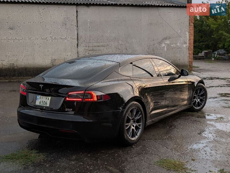 Лифтбек Tesla Model S 2021 в Миргороде