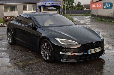 Tesla Model S  2021