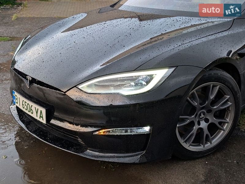 Лифтбек Tesla Model S 2021 в Миргороде
