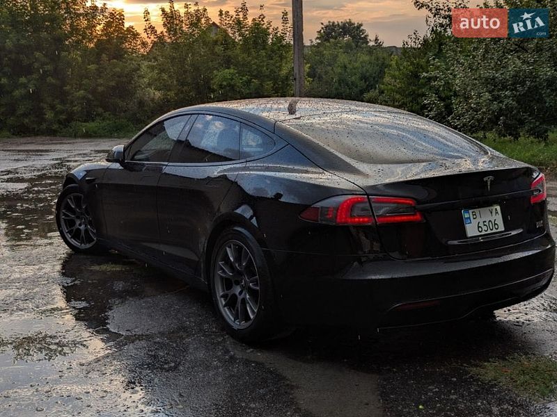 Лифтбек Tesla Model S 2021 в Миргороде