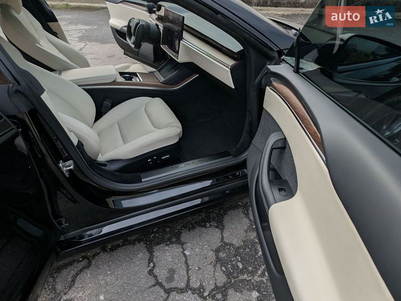 Лифтбек Tesla Model S 2021 в Миргороде