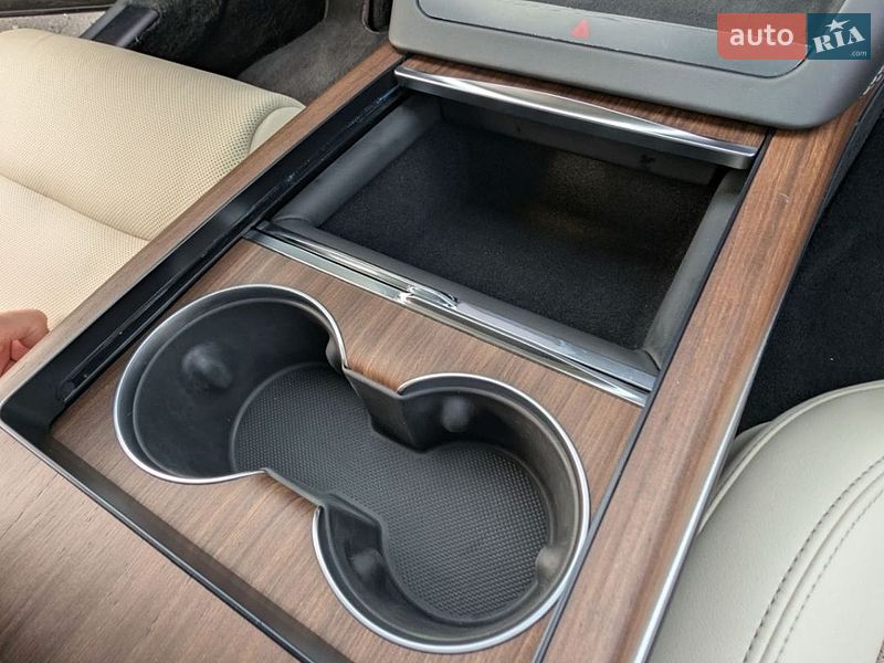 Лифтбек Tesla Model S 2021 в Миргороде