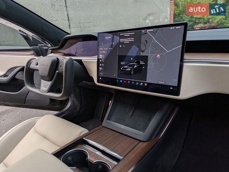 Лифтбек Tesla Model S 2021 в Миргороде