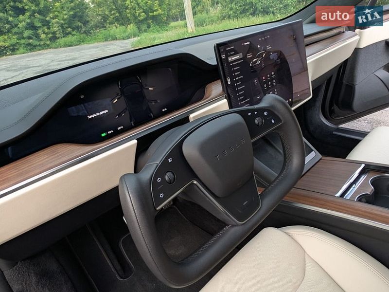 Лифтбек Tesla Model S 2021 в Миргороде