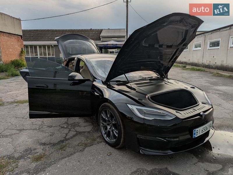 Лифтбек Tesla Model S 2021 в Миргороде