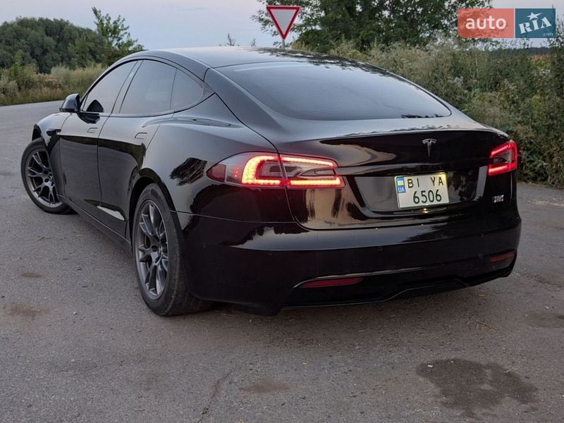 Лифтбек Tesla Model S 2021 в Миргороде