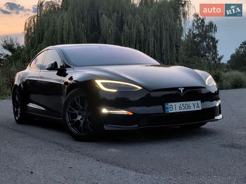 Лифтбек Tesla Model S 2021 в Миргороде