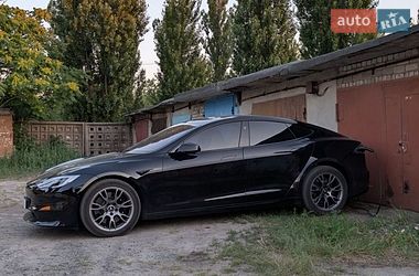 Лифтбек Tesla Model S 2021 в Миргороде