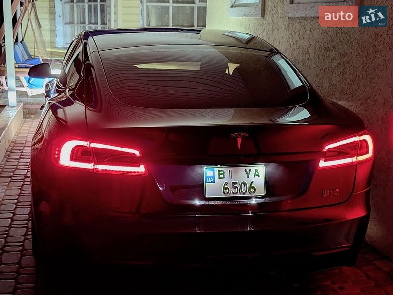 Лифтбек Tesla Model S 2021 в Миргороде