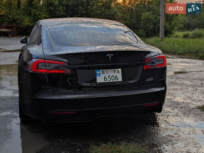 Лифтбек Tesla Model S 2021 в Миргороде