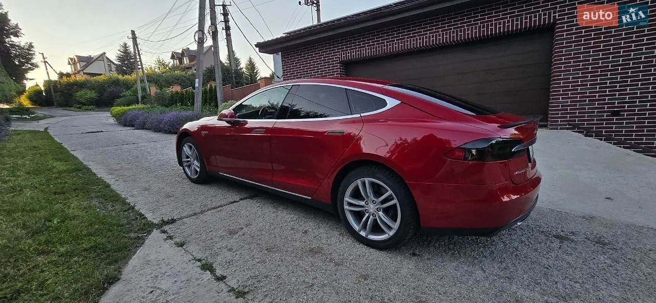 2015 Tesla Model S - мініатюра 4