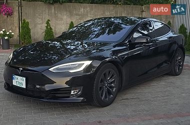 Tesla Model S  2018