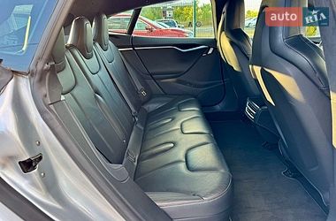 Ліфтбек Tesla Model S 2016 в Києві