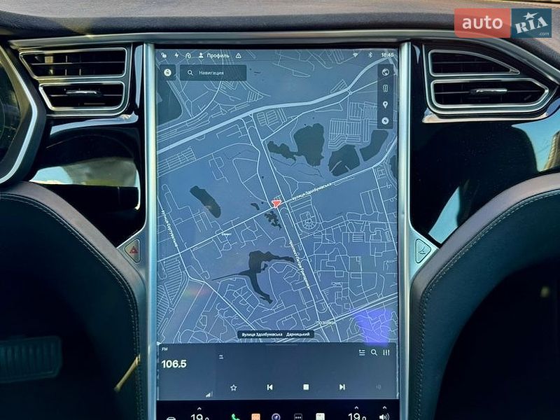 Ліфтбек Tesla Model S 2016 в Києві