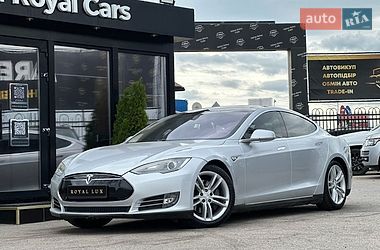 Tesla Model S  2013