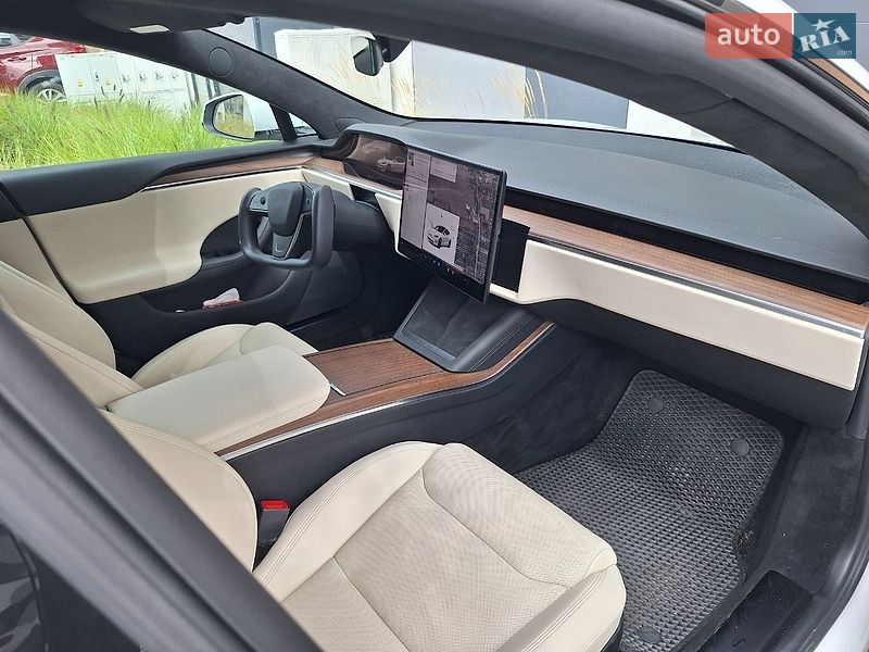 Ліфтбек Tesla Model S 2022 в Львові