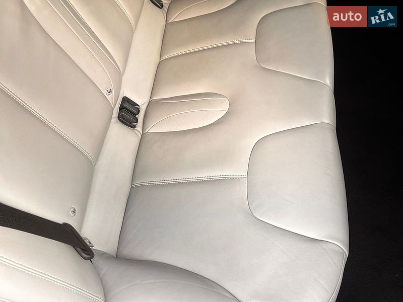 Лифтбек Tesla Model S 2016 в Нетешине