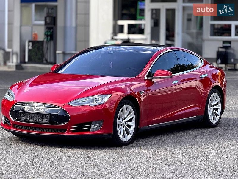 Лифтбек Tesla Model S 2015 в Одессе