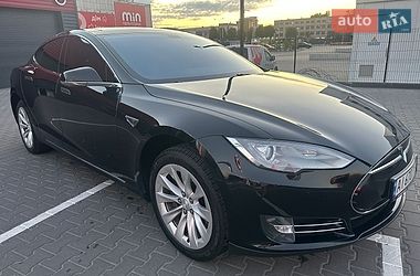 Tesla Model S  2014