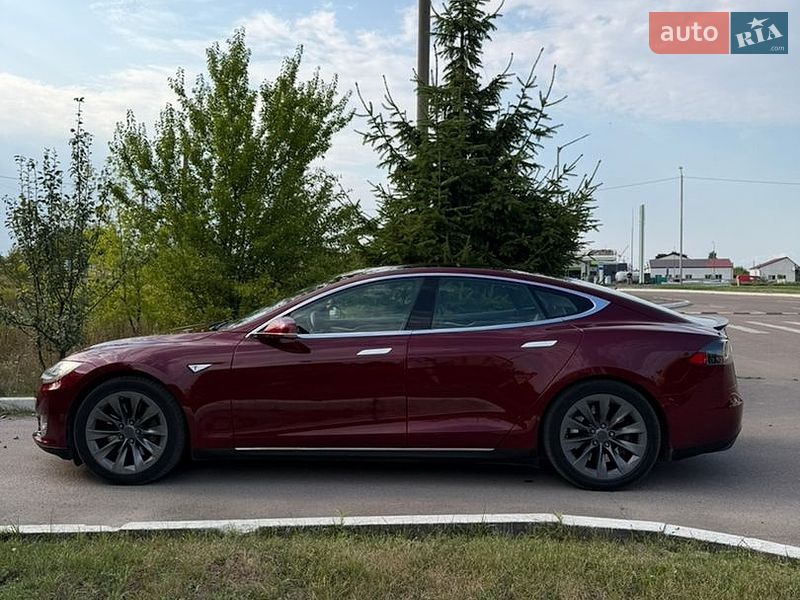 Лифтбек Tesla Model S 2013 в Коростышеве