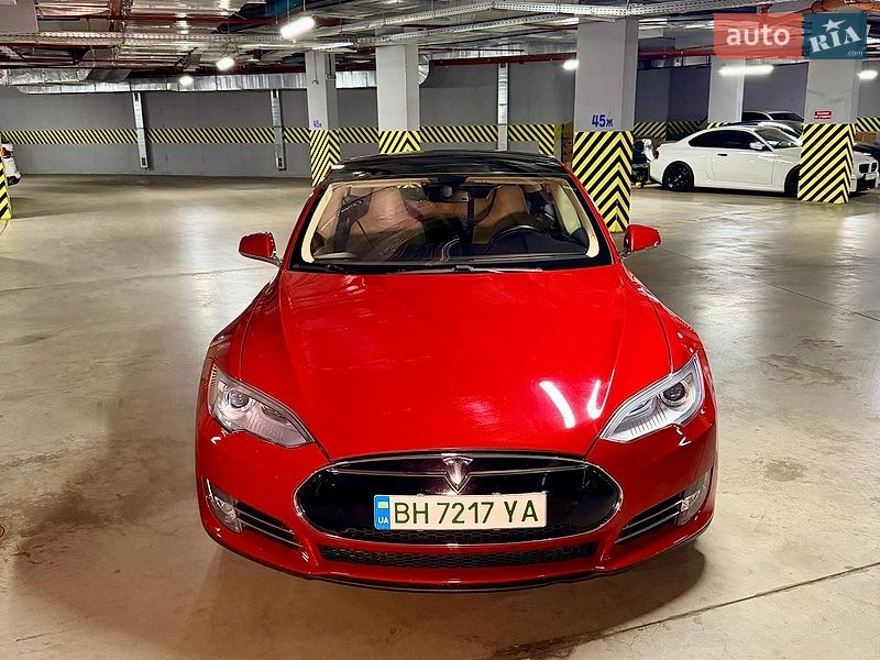 Лифтбек Tesla Model S 2013 в Одессе