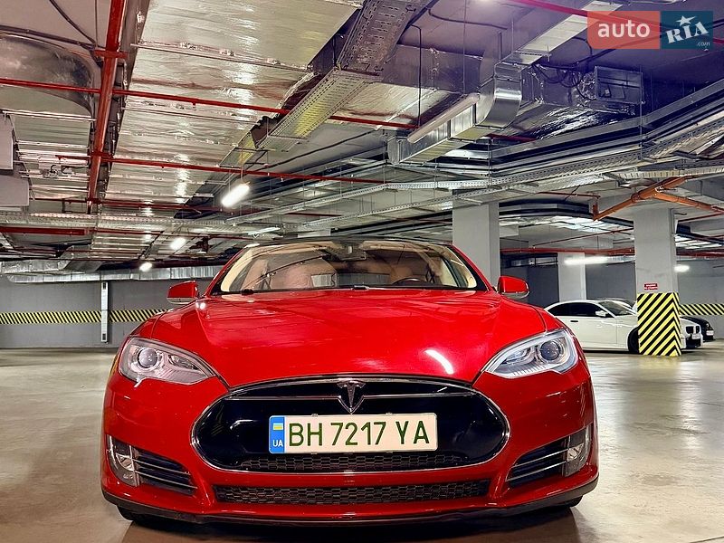 Лифтбек Tesla Model S 2013 в Одессе
