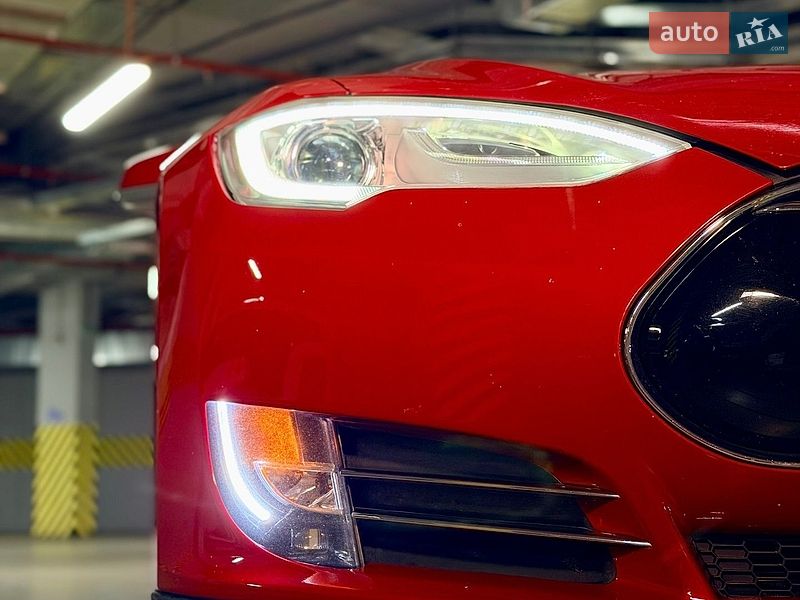 Лифтбек Tesla Model S 2013 в Одессе